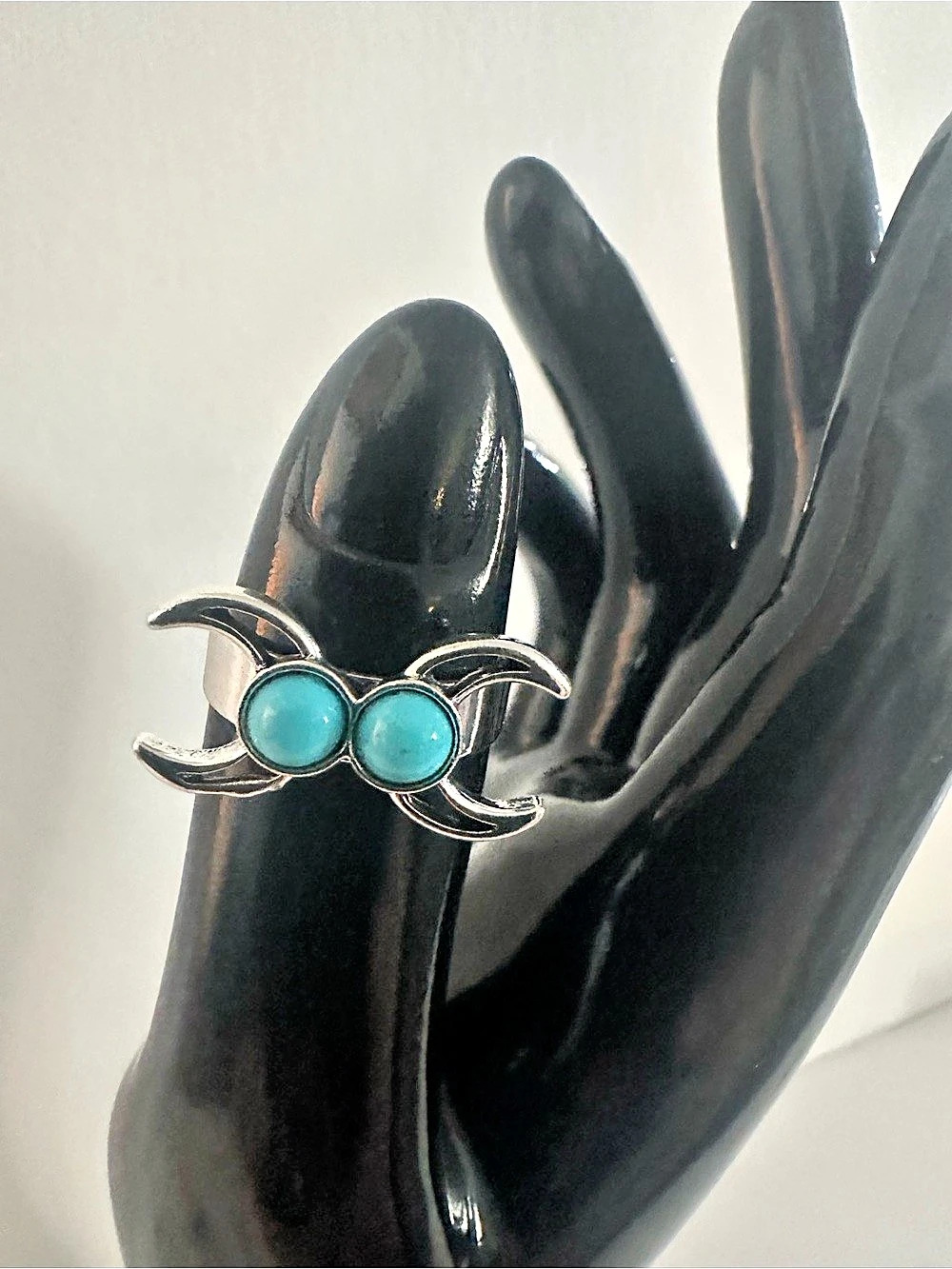 Turquoise Statement Rings Size 7 Like New - Picture 5 of 8